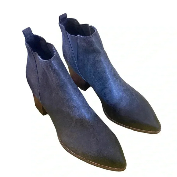 BC Born California Grey Pointed Toe Booties Size 8 1/2 - Picture 1 of 5